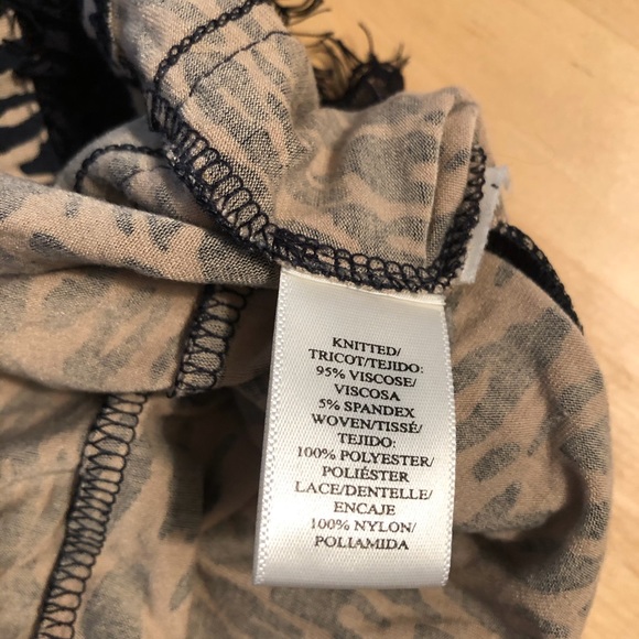 Ann Taylor leopard print knit peplum tank top XS - Picture 6 of 6